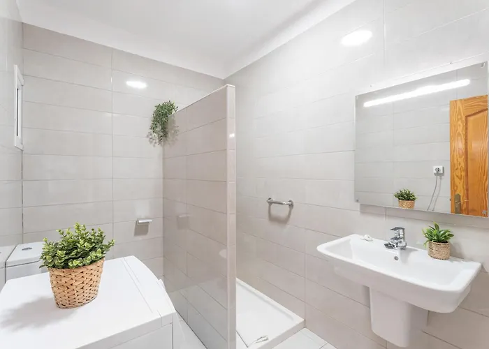 בית נופש Infinity Pool Views 2 *