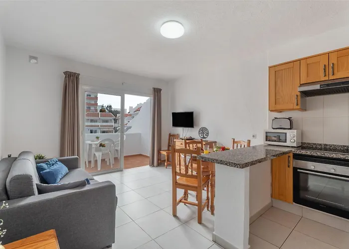 Infinity Pool Views 2 *