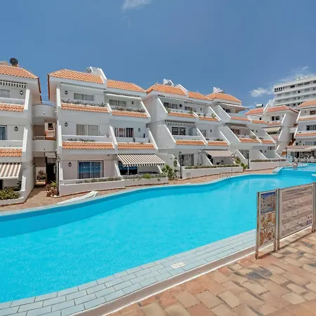 Infinity Pool Views 2 Semesterbostad